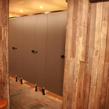 营地 Domaine De Carnin Beloeil